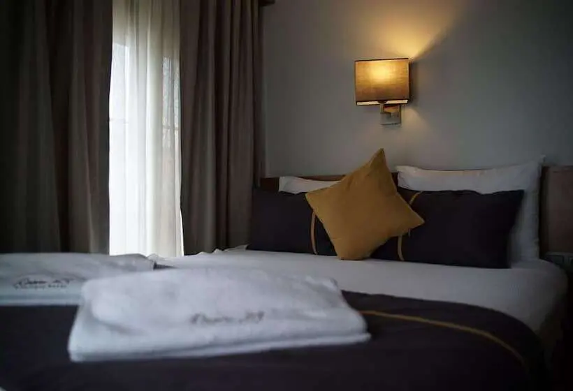 اتاق اکونومی, Room 23