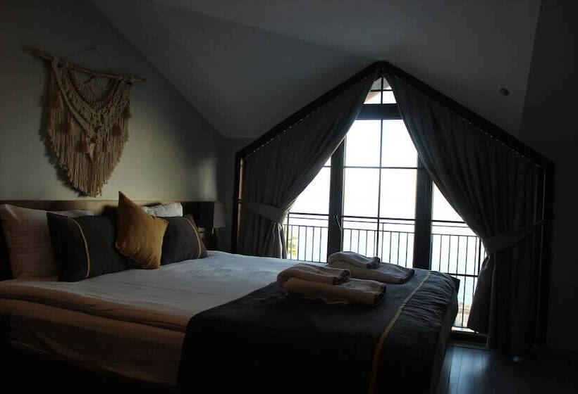 اتاق لوکس با چشمانداز دریا, Room 23