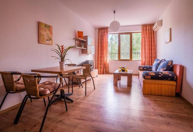 バルコニー付２ベッドルームアパートメント, Step