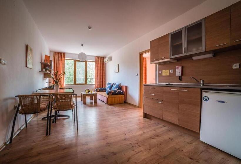 バルコニー付２ベッドルームアパートメント, Step