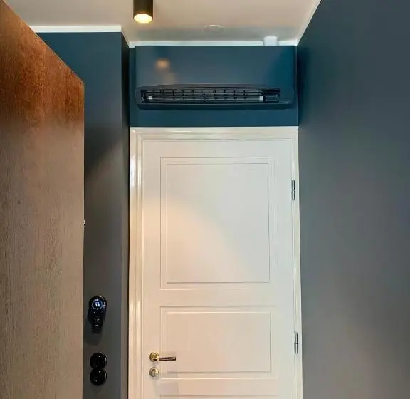 سوئیت با بالکن, Spinoza Suites