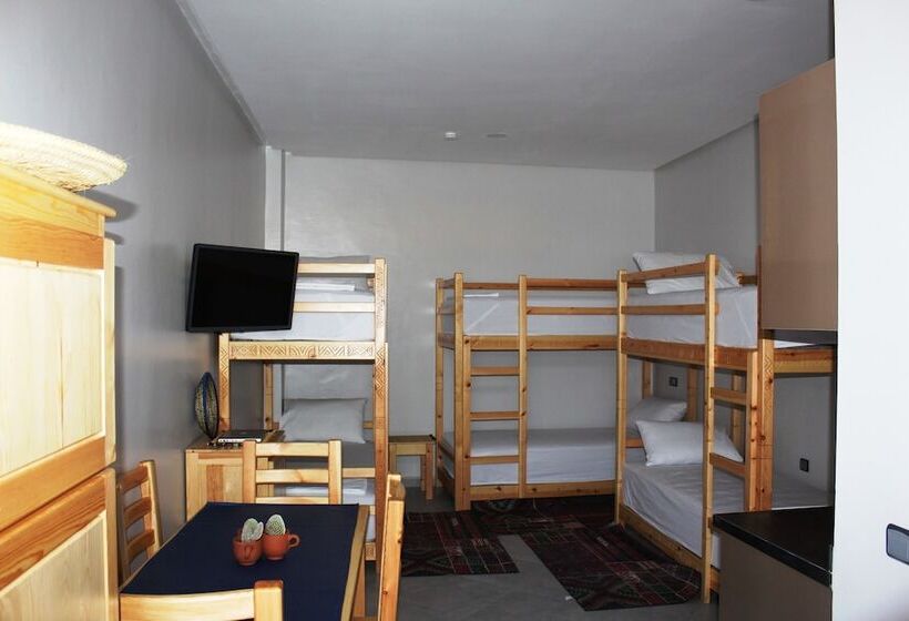 Кровать в Общей Комнате, Surf Safari Morocco   Hostel
