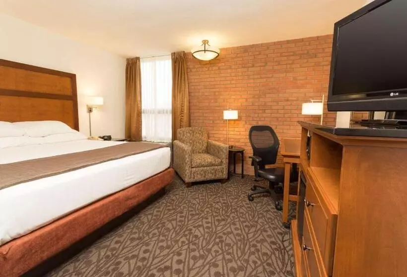 キングサイズベッドのデラックスルーム, Drury Inn & Suites Frankenmuth