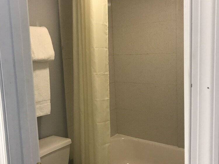 Номер Стандарт 2 Двуспальные Кровати, Econo Lodge Inn & Suites I 64 & Us 13