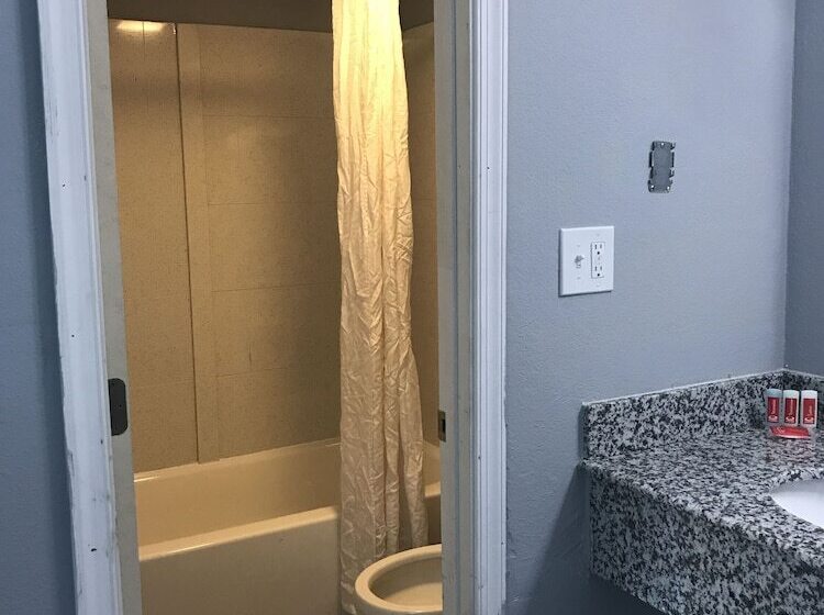 Номер Стандарт 2 Двуспальные Кровати, Econo Lodge Inn & Suites I 64 & Us 13