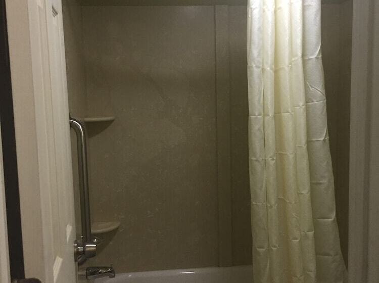 Номер Стандарт 2 Двуспальные Кровати, Econo Lodge Inn & Suites I 64 & Us 13