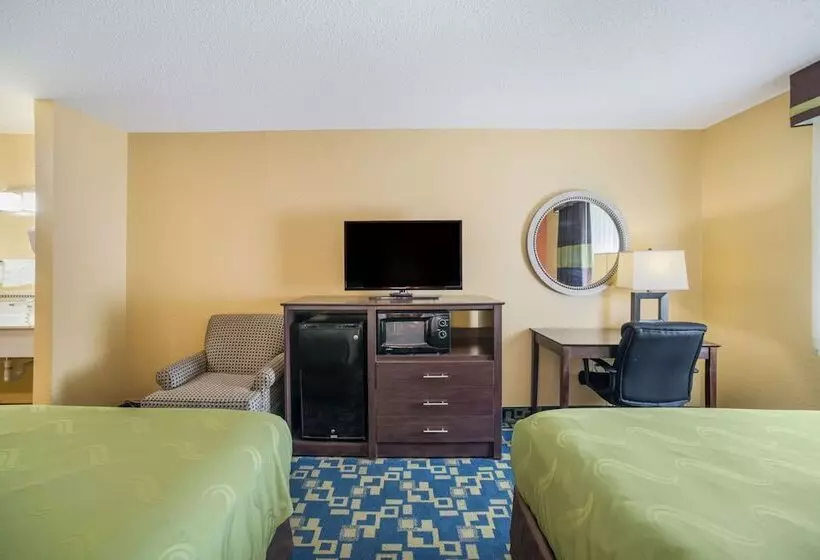２ダブルベッドのスタンダードルーム, Quality Inn O Fallon Il   St Louis
