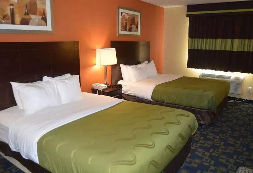 ２ダブルベッドのスタンダードルーム, Quality Inn O Fallon Il   St Louis