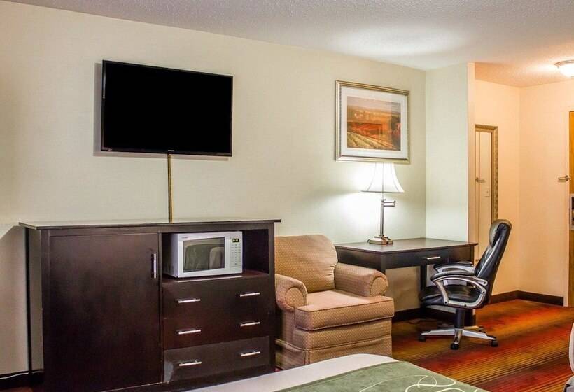 اتاق استاندارد با 2 تخت دوبل, Rodeway Inn Macarthur Airport