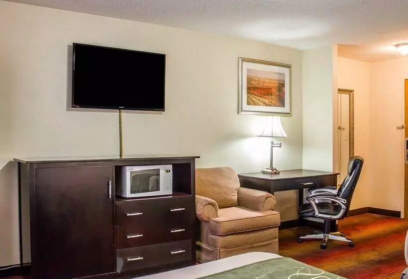 اتاق استاندارد با 2 تخت دوبل, Rodeway Inn Macarthur Airport