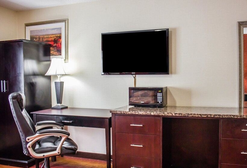 اتاق استاندارد با 2 تخت دوبل, Rodeway Inn Macarthur Airport