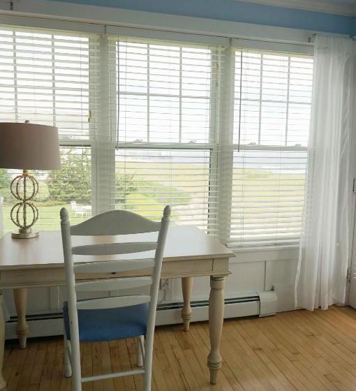 带大床的标准间, The Edgewater