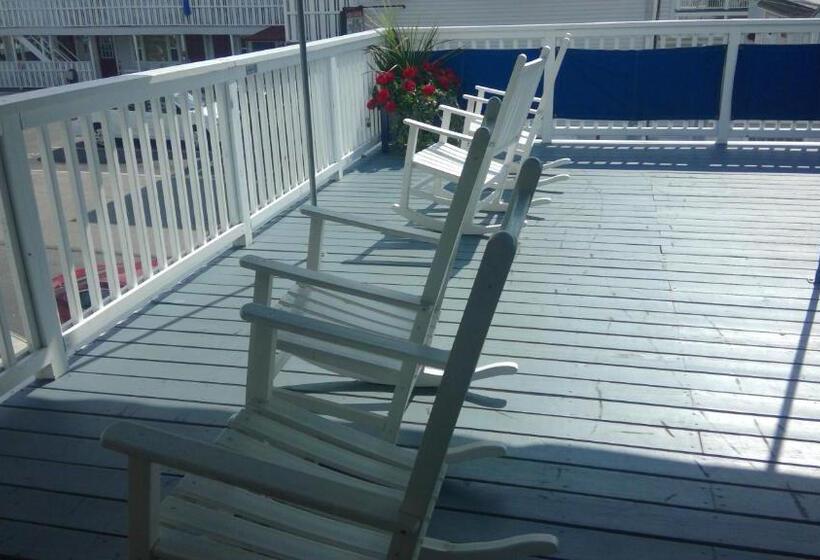 带大床的标准间, The Edgewater