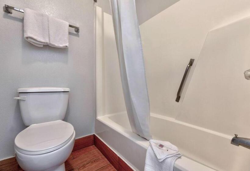 جناح, Motel 6cookeville, Tn