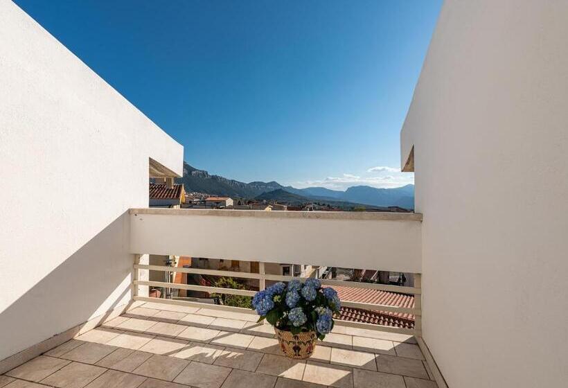 חדר סטנדרט לשלושה, Bed And Breakfast Dorgali