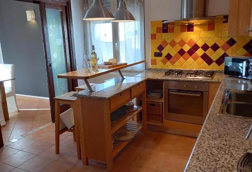 اتاق راحتی سه تخته, Bed And Breakfast Dorgali