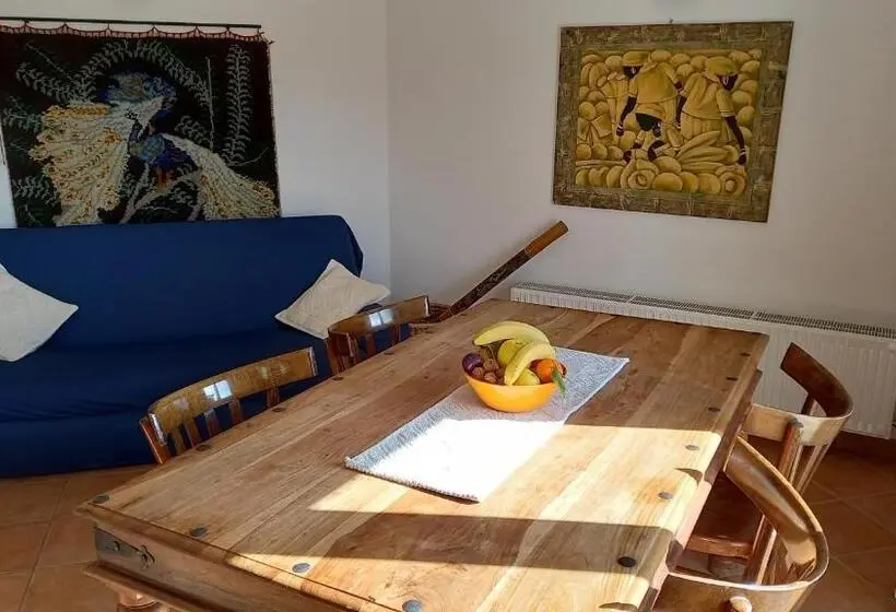 Comfort Kolmen Hengen Huone, Bed And Breakfast Dorgali