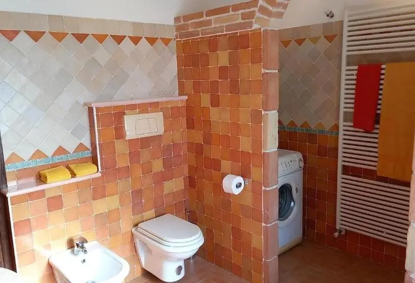Comfort Kolmen Hengen Huone, Bed And Breakfast Dorgali