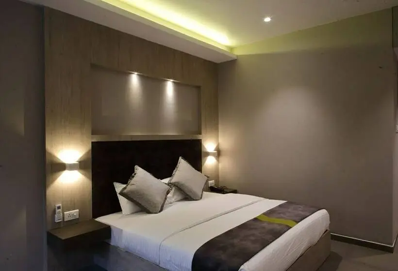 اتاق لوکس, Kingston Resort