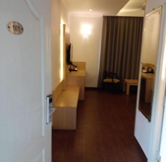 اتاق لوکس, Kingston Resort