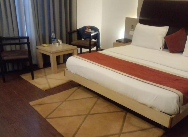 اتاق لوکس, Kingston Resort