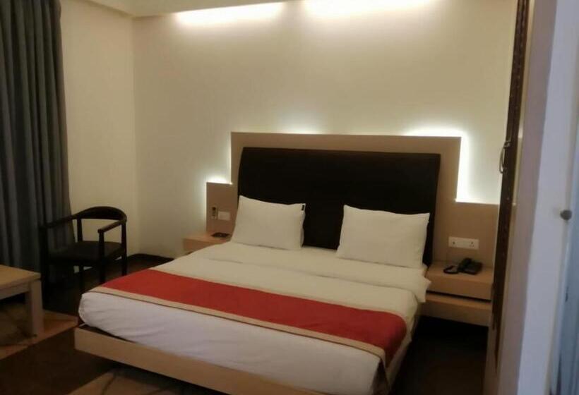 اتاق لوکس, Kingston Resort