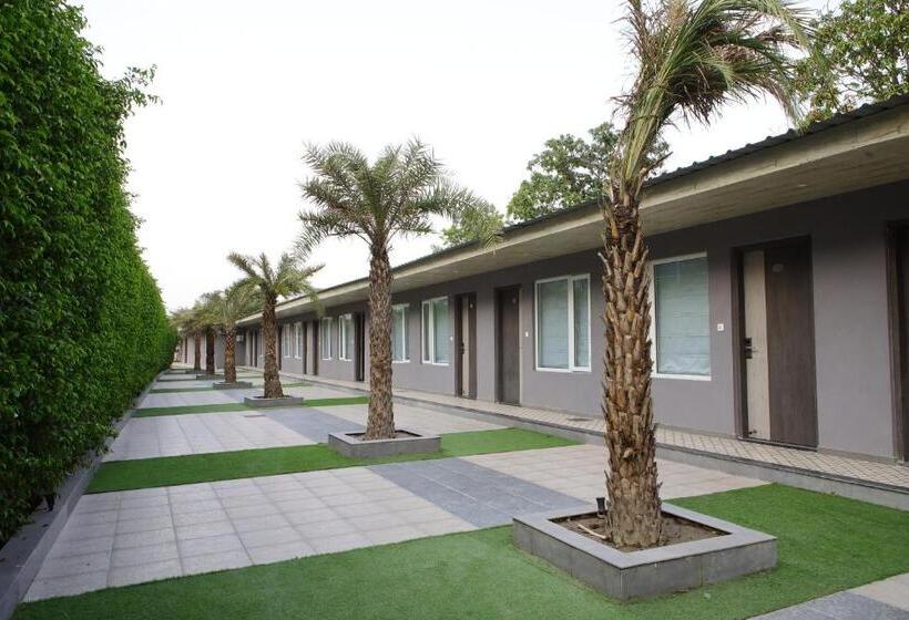 اتاق استاندارد با چشم‌انداز باغ, Kingston Resort