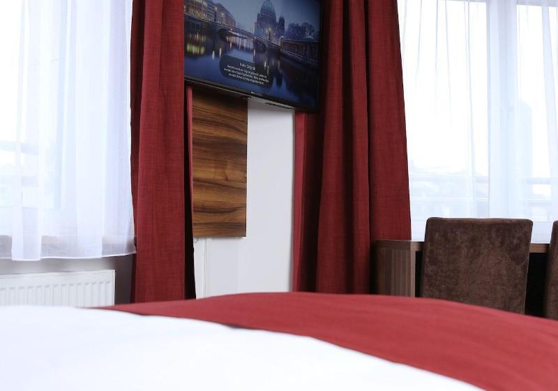 غرفة قياسية فردية, Grand Corner