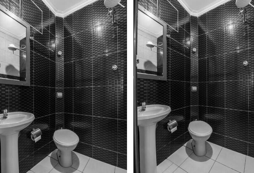 اتاق استاندارد سه نفره, Florencio