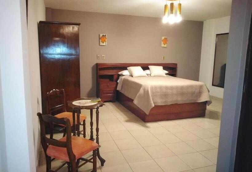 سوییت لوکس, Hospedaje Ajayu Sucre