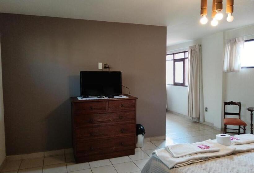 سوییت لوکس, Hospedaje Ajayu Sucre