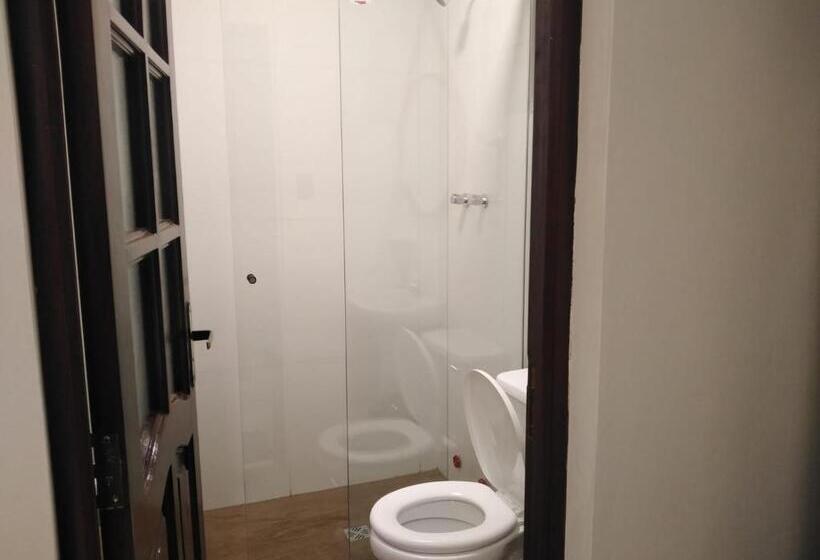 سوییت اجرایی, Hospedaje Ajayu Sucre