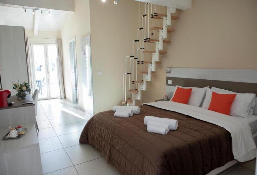 Номер Стандарт Трехместный, La Perla Amantea