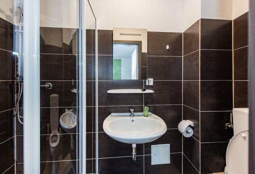 スタンダードルーム, Pension Michelangelo