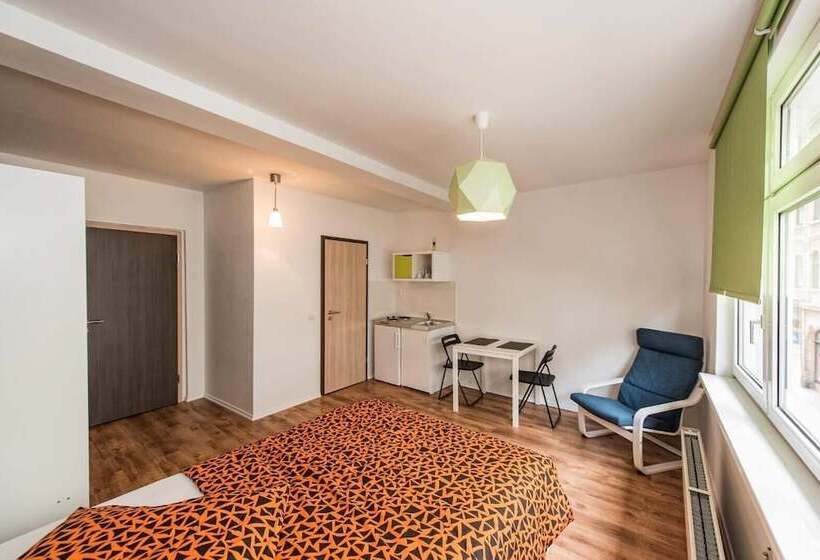 スタンダードルーム, Pension Michelangelo