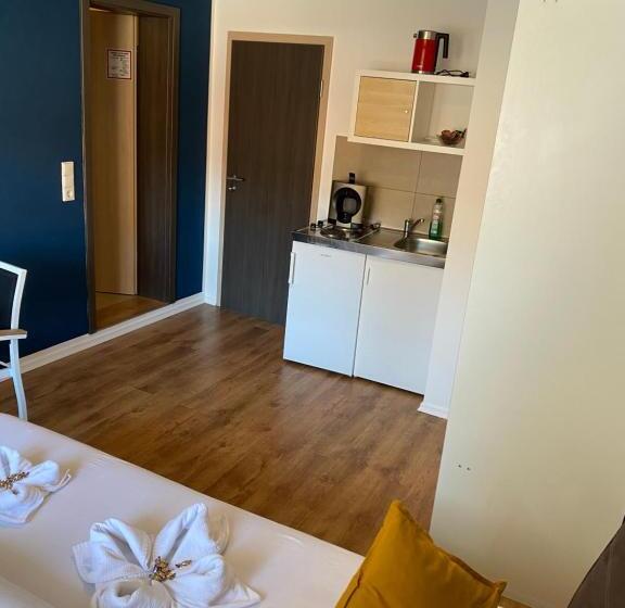 スタンダードルーム, Pension Michelangelo