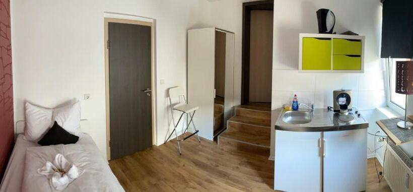 スタンダードシングルルーム, Pension Michelangelo