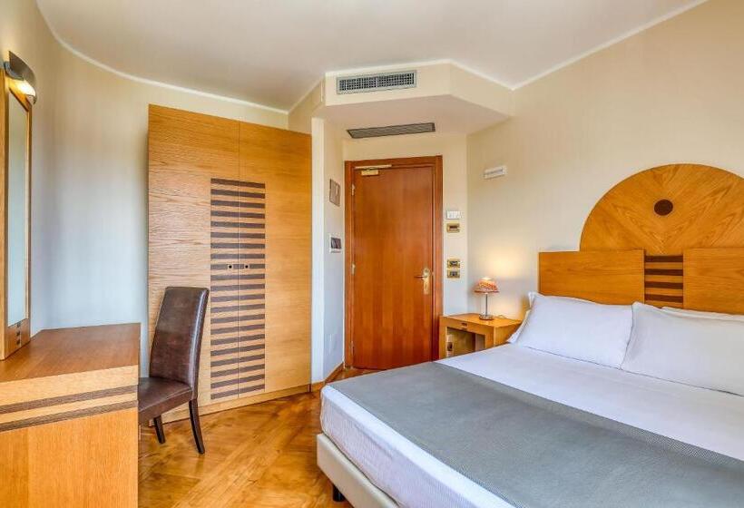 Chambre Economy, Penthouse