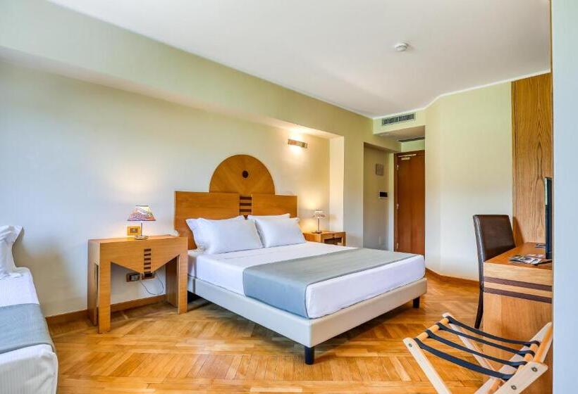 Chambre Triple Supérieure, Penthouse