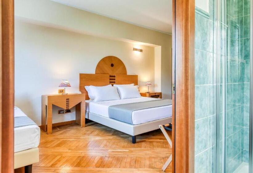 Chambre Triple Supérieure, Penthouse