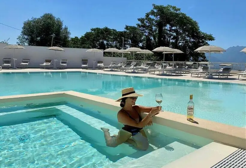デラックスルーム, Vesuvio Inn Bed & Wine Experience