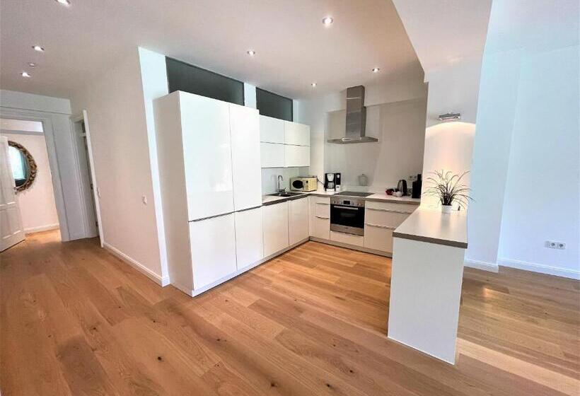 شقة غرفة نوم واحدة مزودة بشُرفة, Deluxe Apartments Christina 120 M² Im Design Hotel Vosteen