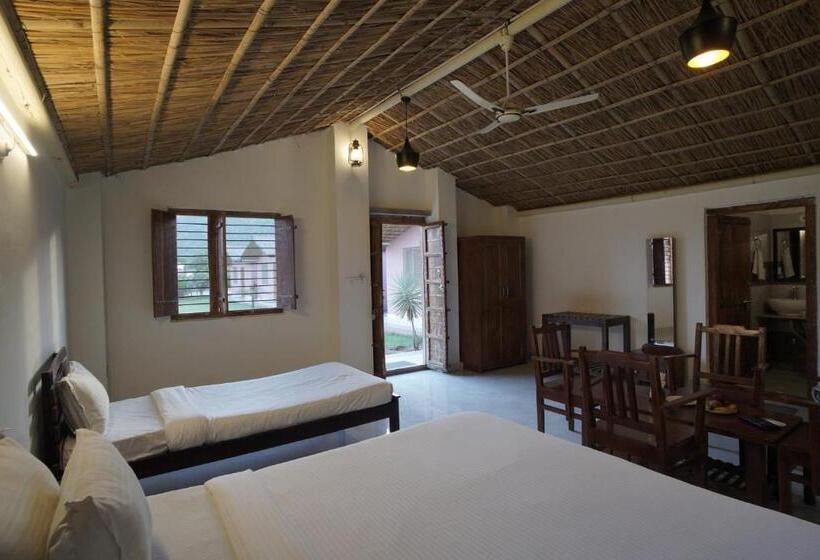 Хижина, Amar Bagh Resort