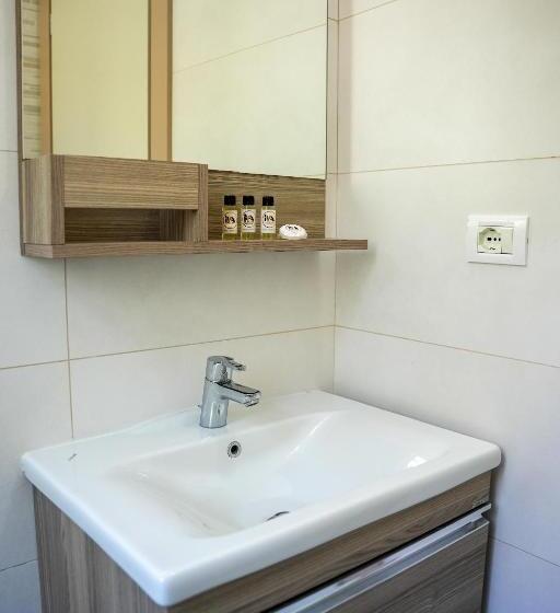 חדר סטנדרט עם מרפסת, Andi