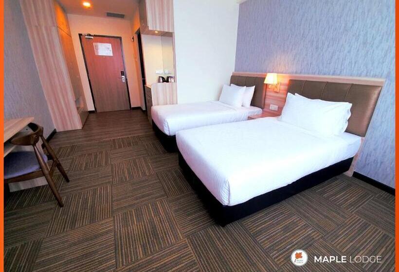 Superior-huone, Maple Lodge