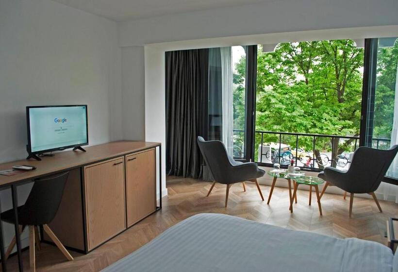 带阳台的豪华间, Prime