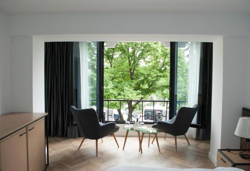 带阳台的豪华间, Prime