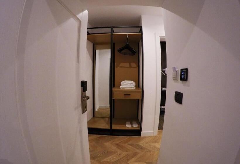 舒适三人间, Prime