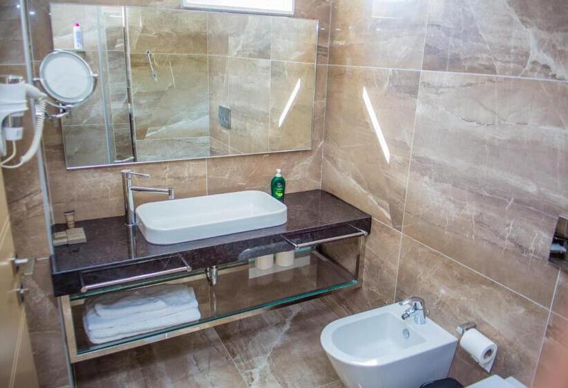 חדר דלוקס לארבעה, Vila Koral