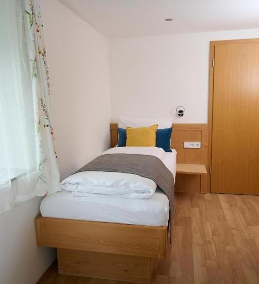 Апартаменты 1 Спальня Нижний Этаж, Laudach Inn